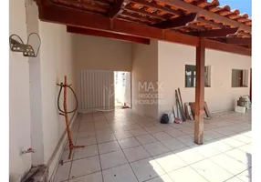Foto 1 de Casa com 4 Quartos à venda, 168m² em Osvaldo Rezende, Uberlândia