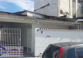 Foto 1 de Casa com 2 Quartos para alugar, 200m² em Aroeira, Macaé
