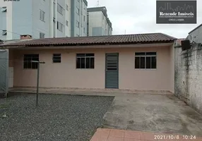 Foto 1 de Casa com 2 Quartos à venda, 50m² em Campo Comprido, Curitiba