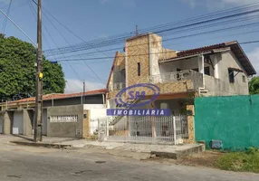 Foto 1 de Casa com 6 Quartos à venda, 375m² em Cajazeiras, Fortaleza