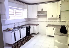 Foto 1 de Casa com 3 Quartos para alugar, 300m² em Vila Amélia, São Paulo