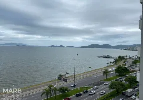 Foto 1 de Apartamento com 4 Quartos à venda, 220m² em Beira Mar, Florianópolis