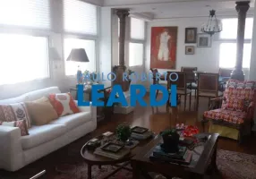 Foto 1 de Apartamento com 4 Quartos à venda, 260m² em Jardim América, São Paulo