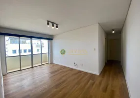 Foto 1 de Apartamento com 2 Quartos para alugar, 67m² em Centro, Florianópolis