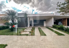 Foto 1 de Casa com 3 Quartos à venda, 162m² em Residencial Village Damha, Araraquara