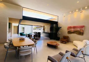 Foto 1 de Casa de Condomínio com 4 Quartos à venda, 558m² em Jardins Italia, Goiânia