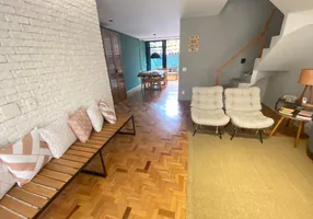 Foto 1 de Casa com 4 Quartos à venda, 245m² em Granja Viana, Cotia