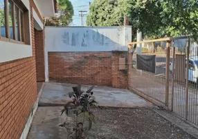 Foto 1 de Casa com 3 Quartos para alugar, 197m² em Vila Harmonia, Araraquara