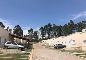 Foto 1 de Casa de Condomínio com 3 Quartos à venda, 50m² em Agua Espraiada, Cotia