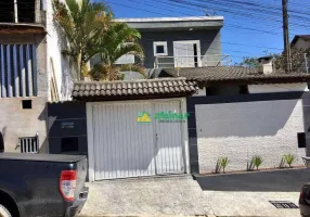 Foto 1 de Sobrado com 3 Quartos à venda, 170m² em Perová, Arujá