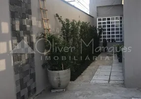 Foto 1 de Sobrado com 4 Quartos à venda, 210m² em Vila Yara, Osasco