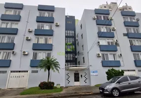 Foto 1 de Apartamento com 3 Quartos à venda, 79m² em Barreiros, São José