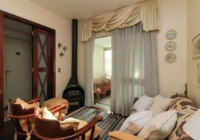 Foto 1 de Apartamento com 2 Quartos à venda, 66m² em Teresópolis, Porto Alegre
