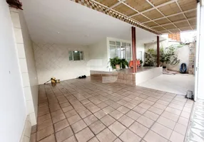 Foto 1 de Casa com 4 Quartos à venda, 242m² em Alípio de Melo, Belo Horizonte