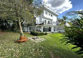 Foto 1 de Casa com 3 Quartos à venda, 368m² em Terras do Madeira, Carapicuíba