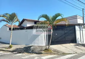Foto 1 de Casa com 3 Quartos à venda, 166m² em Loteamento Vila Olímpia, Taubaté