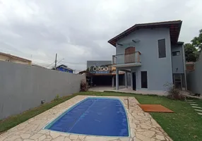 Foto 1 de Casa com 3 Quartos para alugar, 260m² em Jardim Maristela, Atibaia