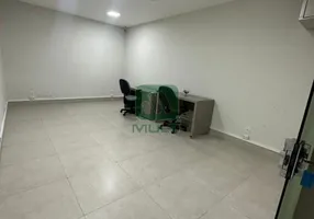 Foto 1 de Casa com 1 Quarto para alugar, 250m² em Nossa Senhora Aparecida, Uberlândia