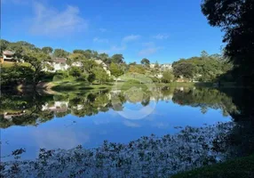 Foto 1 de Casa de Condomínio com 3 Quartos para alugar, 294m² em Tapanhão, Jambeiro