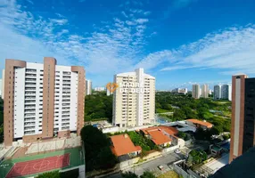 Foto 1 de Apartamento com 4 Quartos à venda, 208m² em Guararapes, Fortaleza