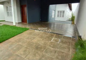 Foto 1 de Casa com 3 Quartos para alugar, 226m² em Jardim Inconfidência, Uberlândia