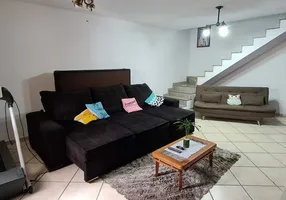 Foto 1 de Sobrado com 3 Quartos à venda, 153m² em Santa Teresinha, São Paulo