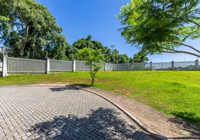 Foto 1 de Lote/Terreno com 1 Quarto à venda, 624m² em Santo Inácio, Curitiba