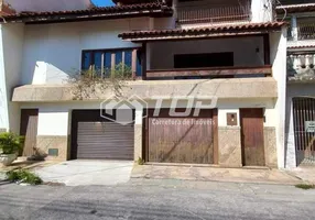 Foto 1 de Casa com 3 Quartos à venda, 303m² em Santo Antônio, Cachoeiro de Itapemirim