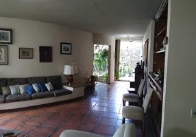 Foto 1 de Casa com 5 Quartos para venda ou aluguel, 324m² em Jardim Guedala, São Paulo