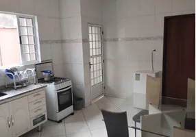 Foto 1 de Casa com 2 Quartos à venda, 150m² em Vila Nair, São José dos Campos