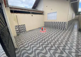 Foto 1 de Casa com 2 Quartos à venda, 70m² em Jardim Leonor, Mongaguá