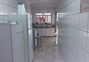 Foto 1 de Casa com 4 Quartos à venda, 218m² em Planalto, Uberlândia