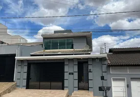 Foto 1 de Sobrado com 3 Quartos à venda, 175m² em Jardim Europa, Anápolis