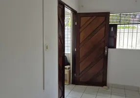 Foto 1 de Casa com 2 Quartos para alugar, 80m² em Casa Amarela, Recife