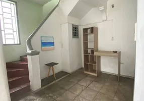 Foto 1 de Casa com 3 Quartos para alugar, 200m² em Centro, Teresina