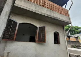 Foto 1 de Casa com 4 Quartos à venda, 300m² em Jardim Santo Antonio, São Paulo