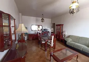 Foto 1 de Apartamento com 3 Quartos à venda, 136m² em Centro, Uberlândia