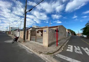 Foto 1 de Casa com 4 Quartos para alugar, 170m² em Jardim Mercedes, São Carlos