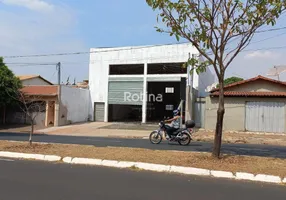 Foto 1 de Galpão/Depósito/Armazém para alugar, 270m² em Santa Mônica, Uberlândia