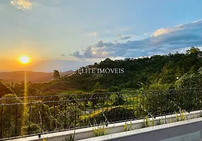 Foto 1 de Casa de Condomínio com 4 Quartos à venda, 600m² em Parque Jardim da Serra, Juiz de Fora