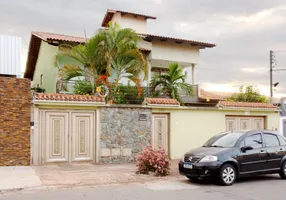 Foto 1 de Sobrado com 4 Quartos à venda, 328m² em Jardim América, Goiânia