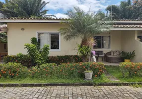 Foto 1 de Casa de Condomínio com 3 Quartos para alugar, 190m² em Buraquinho, Lauro de Freitas