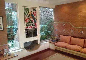 Foto 1 de Casa de Condomínio com 4 Quartos à venda, 336m² em Parque Monte Alegre, Taboão da Serra