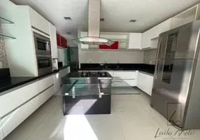 Foto 1 de Casa de Condomínio com 5 Quartos à venda, 400m² em Coacu, Eusébio