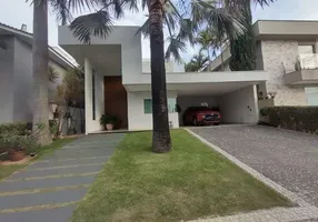 Foto 1 de Casa de Condomínio com 4 Quartos à venda, 269m² em Jardins Madri, Goiânia