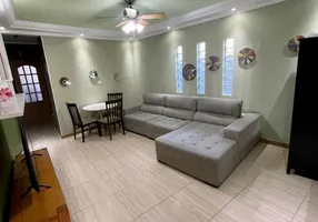 Foto 1 de Casa com 3 Quartos à venda, 150m² em Jardim Tupanci, Barueri