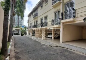 Foto 1 de Casa de Condomínio com 3 Quartos para alugar, 180m² em Vila Andrade, São Paulo