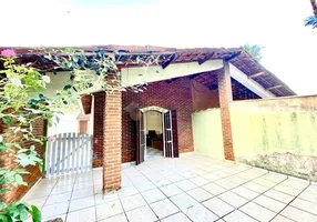 Foto 1 de Casa com 2 Quartos à venda, 101m² em Jardim Olaria, Caraguatatuba