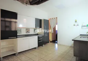 Foto 1 de Casa com 2 Quartos à venda, 176m² em Jardim Santo Antonio, Santo André