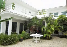Foto 1 de Casa com 4 Quartos à venda, 750m² em Peró, Cabo Frio